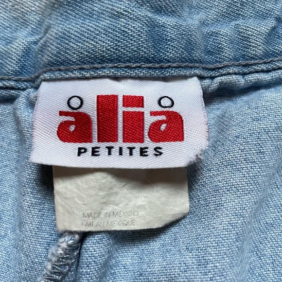 Vintage Mom Jeans - Picture 3 of 4